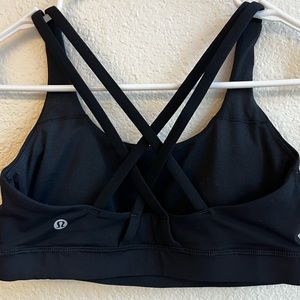 Lululemon Energy Bra Medium Support, B-D cups **Black** Size 6